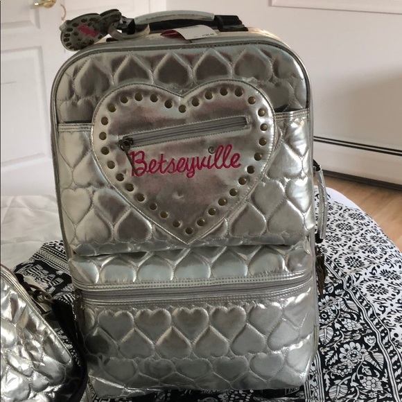 betsey johnson carry on